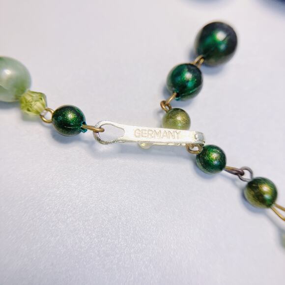 Vintage German Necklace, MCM Green Plastic Beads, Gold Shimmer, Marbled, Faceted - Picture 8 of 8